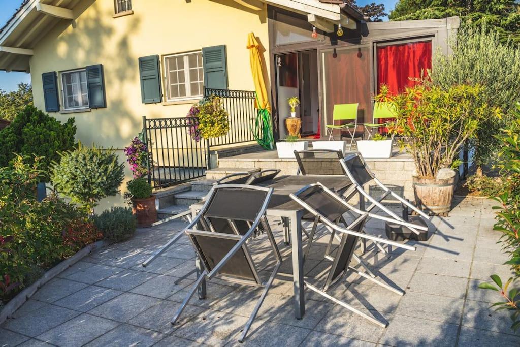 Cheerful Villa With Fireplace, Bath-Tub And Garden Noville Екстер'єр фото